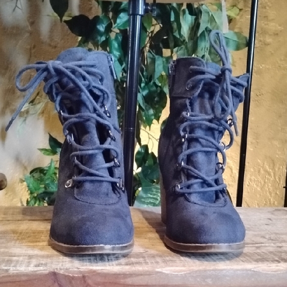 Candie's Navy Blue Lace-Up/Side zipper Boots - Picture 1 of 16